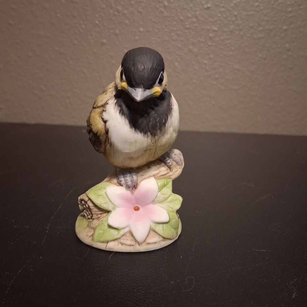 Chickadee Andrea By Sadek Bird 6350 Bisque Figurine Japan Vintage Home Decor